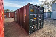 Workshop out of a shipping container